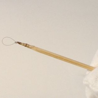Hair curl knife cleaning tool