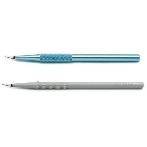 Feather micro scalpels