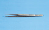 Forceps with serrated grips and tips, alignment pin
