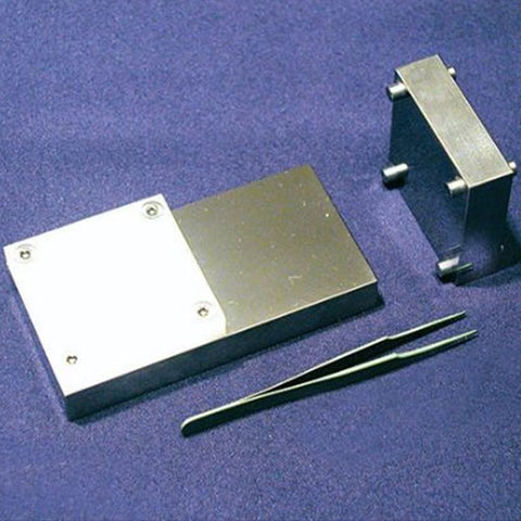Freezing griddle/elevated freezing block set